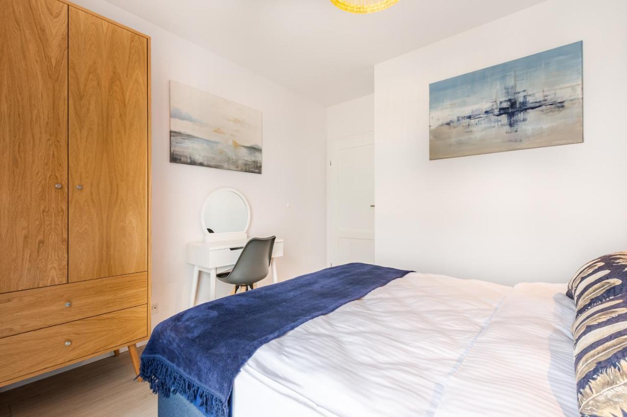 Apartament Blue Door Marina Gdansk Apartment Екстериор снимка